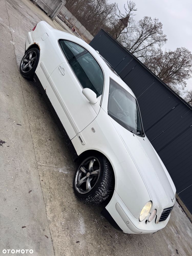 Mercedes-Benz CLK - 5