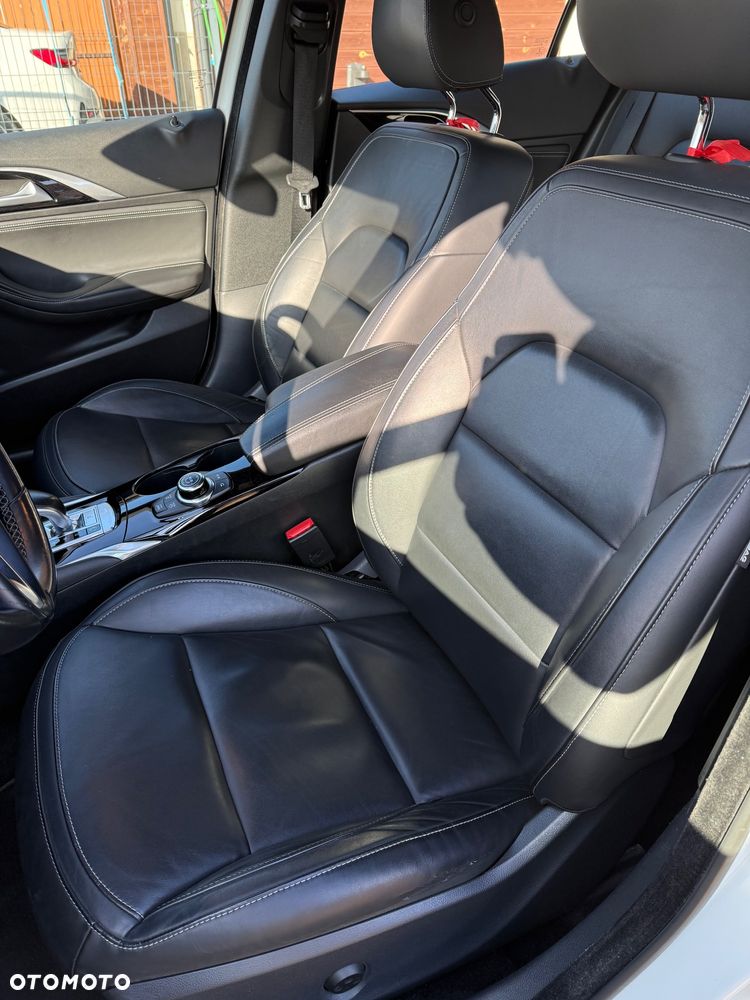 Infiniti Q30 2.2d Premium Tech AWD 7DCT - 8