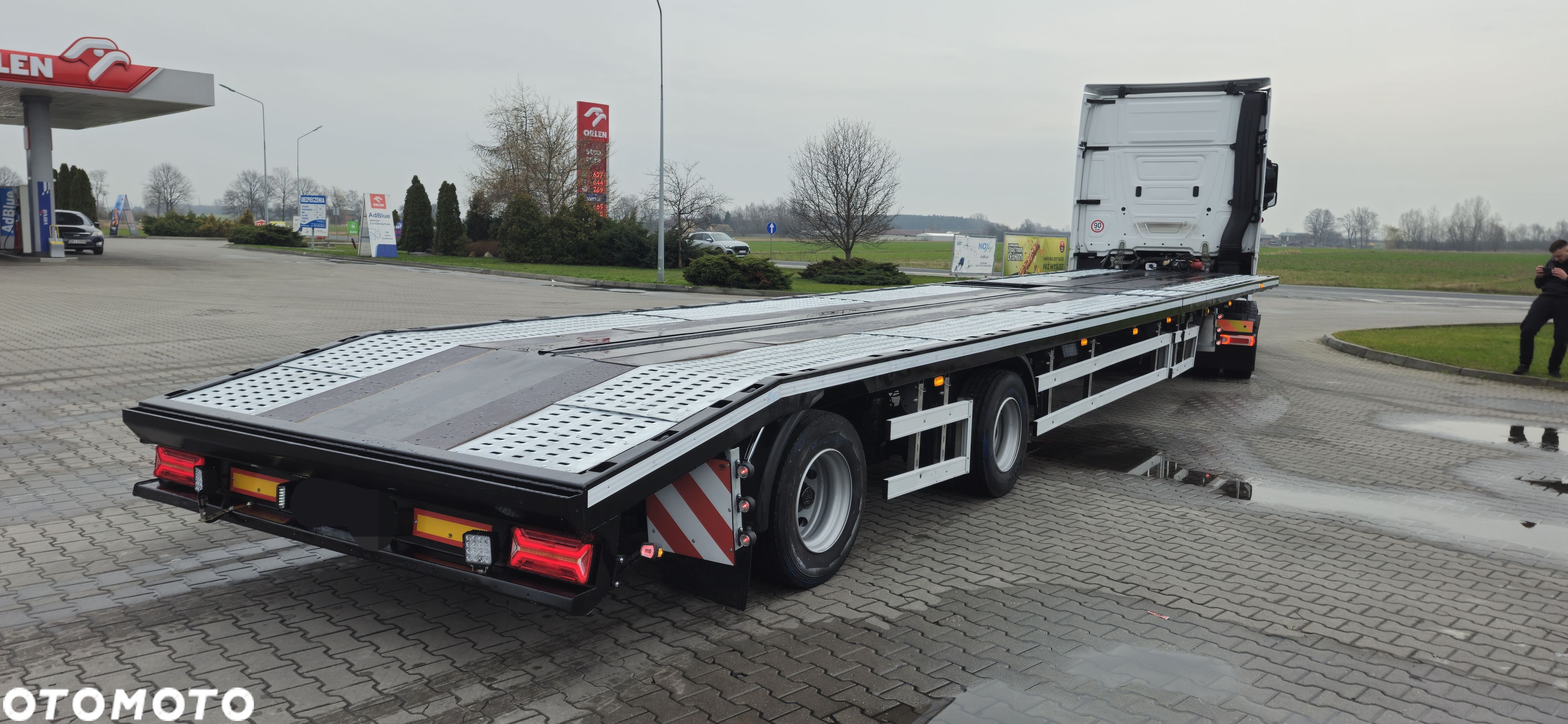 Cmt transporter - 1