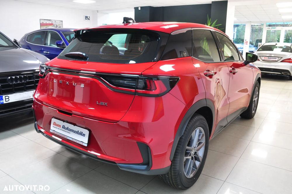 Lexus LBX - 4