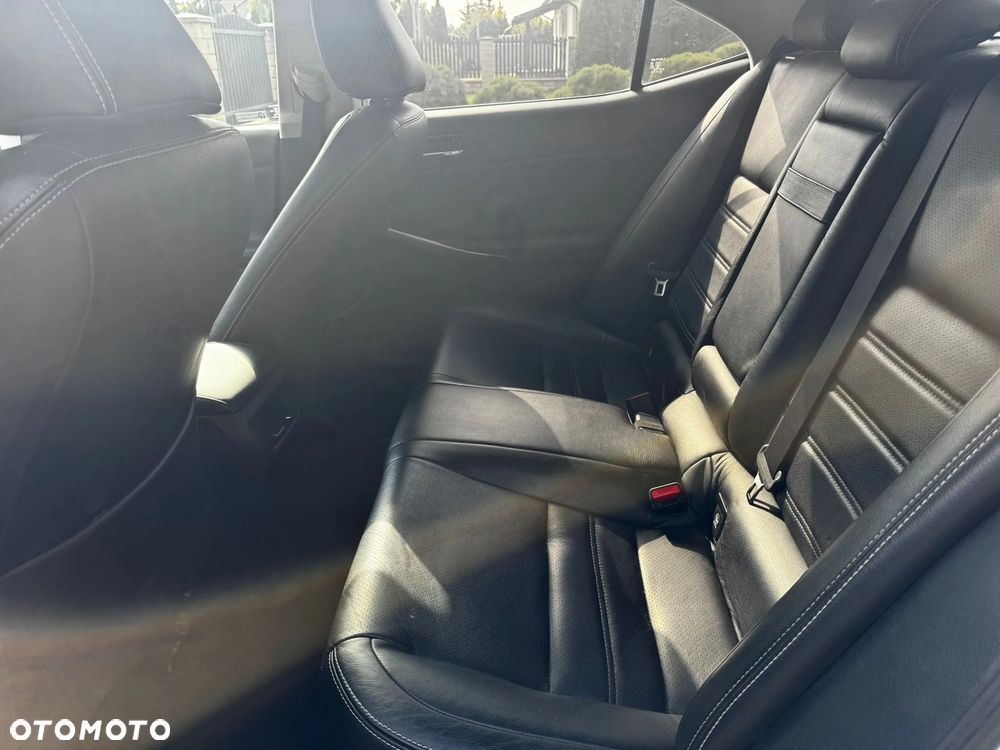 Lexus IS 200t Elite - 9