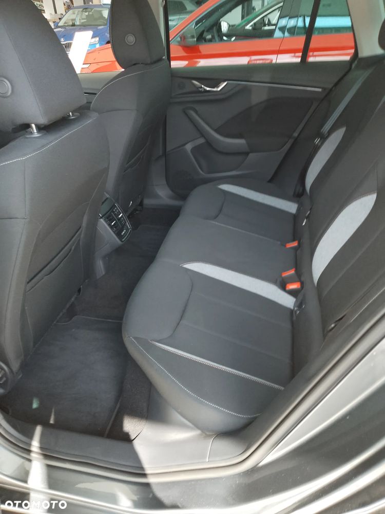 Skoda Kamiq 1.5 TSI Drive DSG - 6