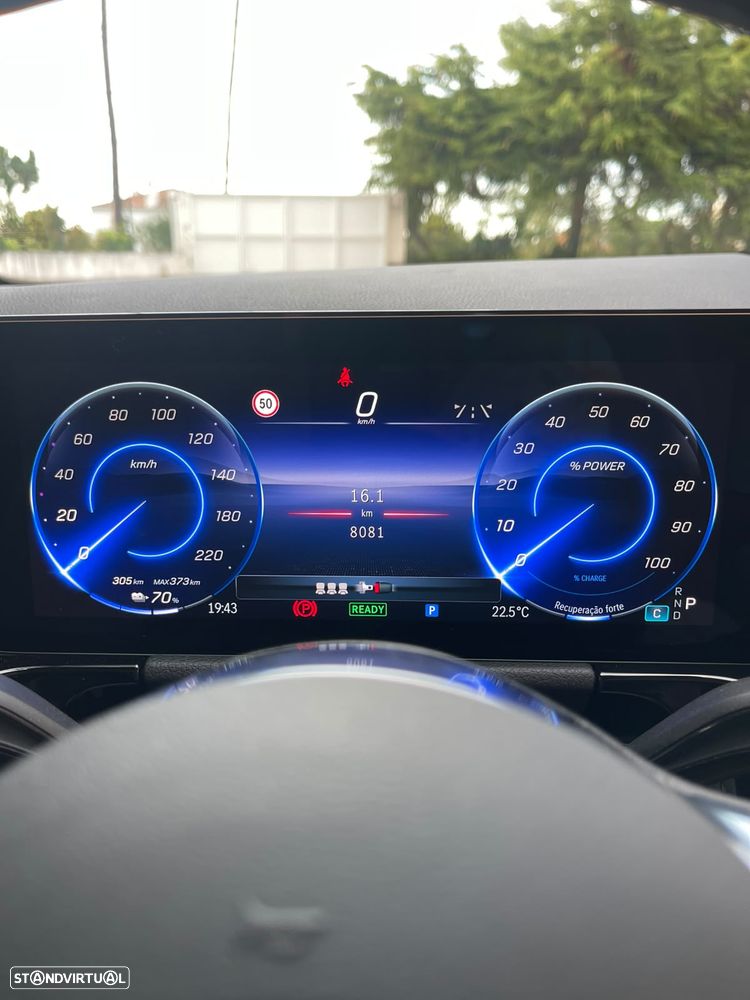 Mercedes-Benz EQA 250+ - 15