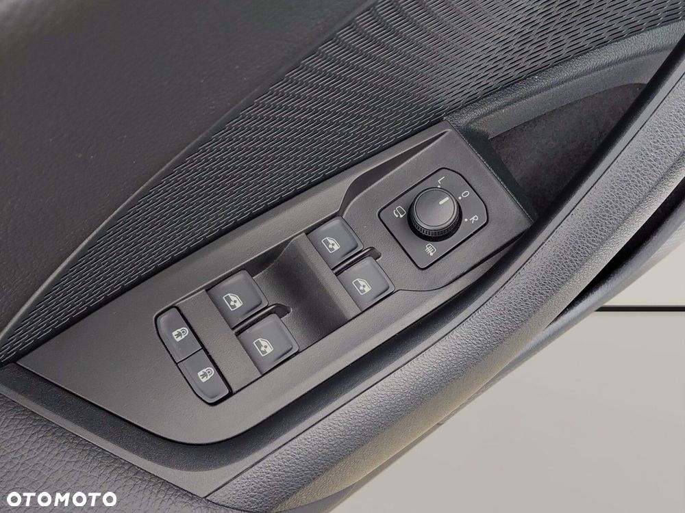 Skoda Octavia 1.5 TSI mHEV Selection DSG - 19