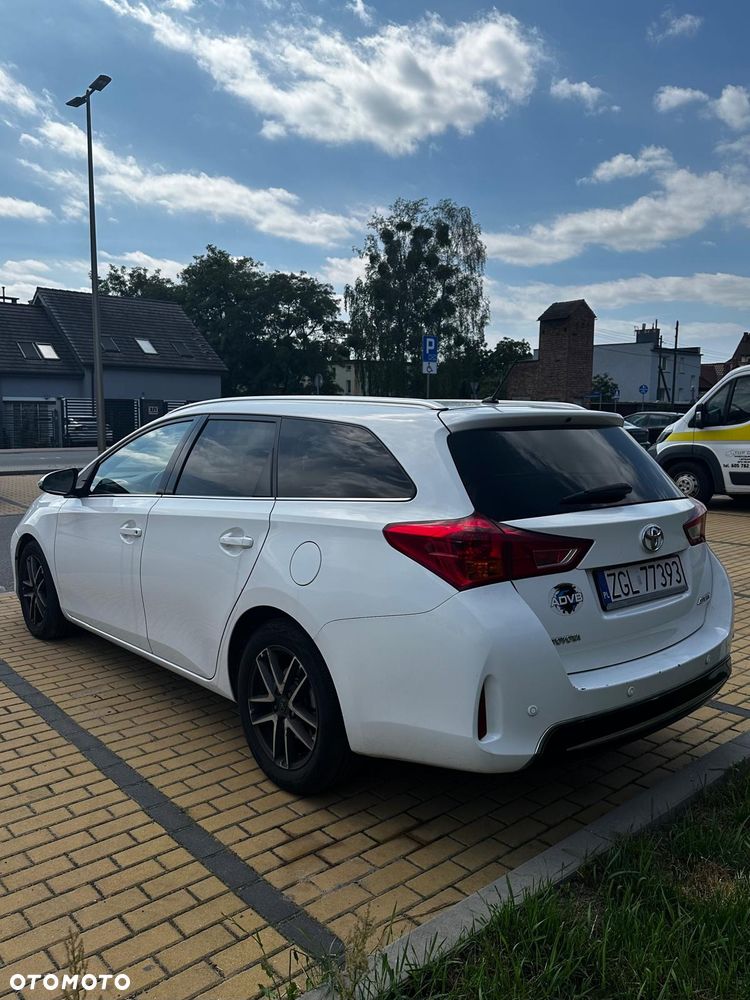 Toyota Auris 2.0 D-4D Comfort - 6