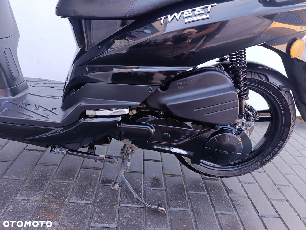Peugeot Tweet - 15