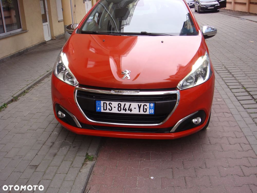 Peugeot 208 PureTech 110 Stop & Start Allure - 6