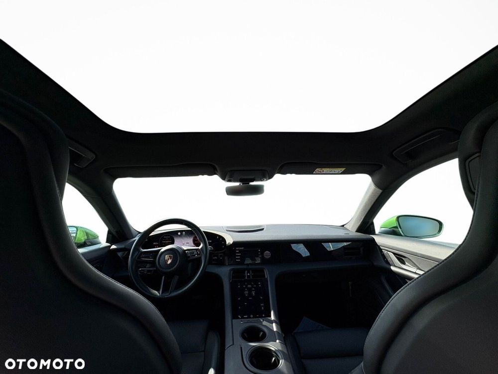 Porsche Taycan - 5