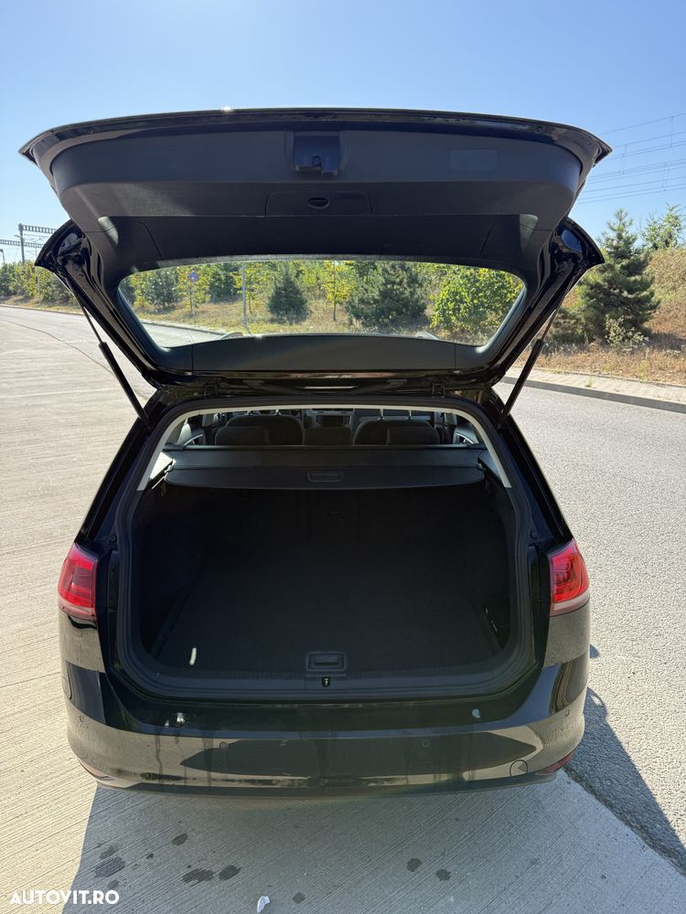 Volkswagen Golf - 9