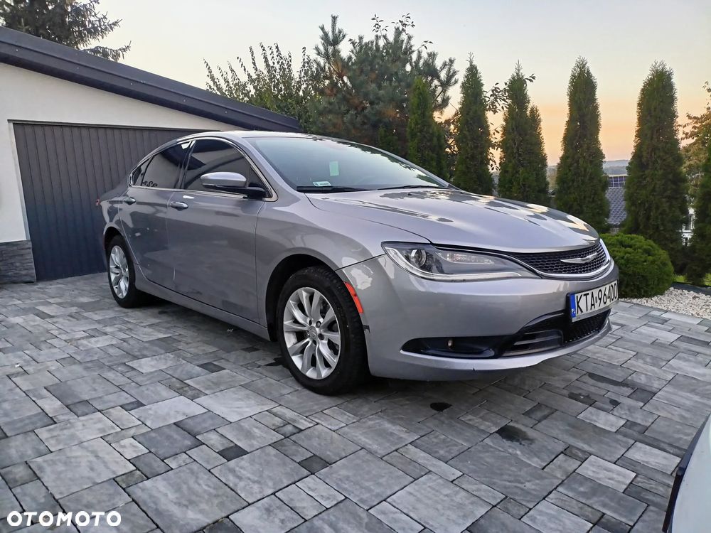 Chrysler 200 - 2