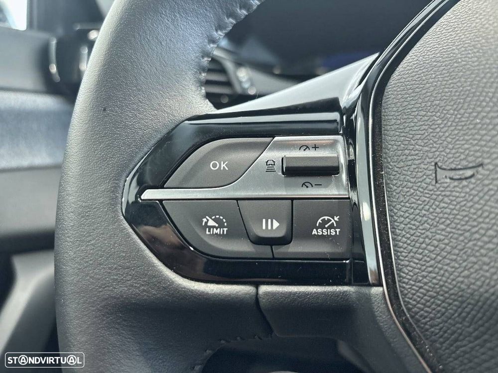 Peugeot 408 1.2 Hybrid Allure e-DCS6 - 20