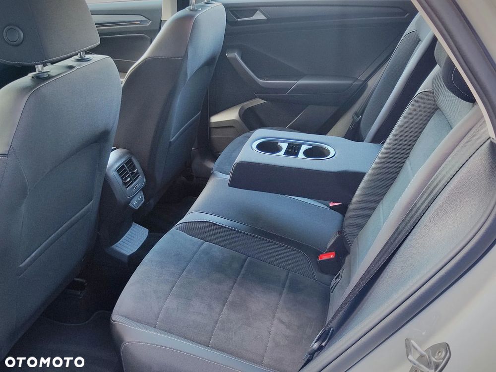 Volkswagen T-Roc 1.5 TSI Style DSG - 13