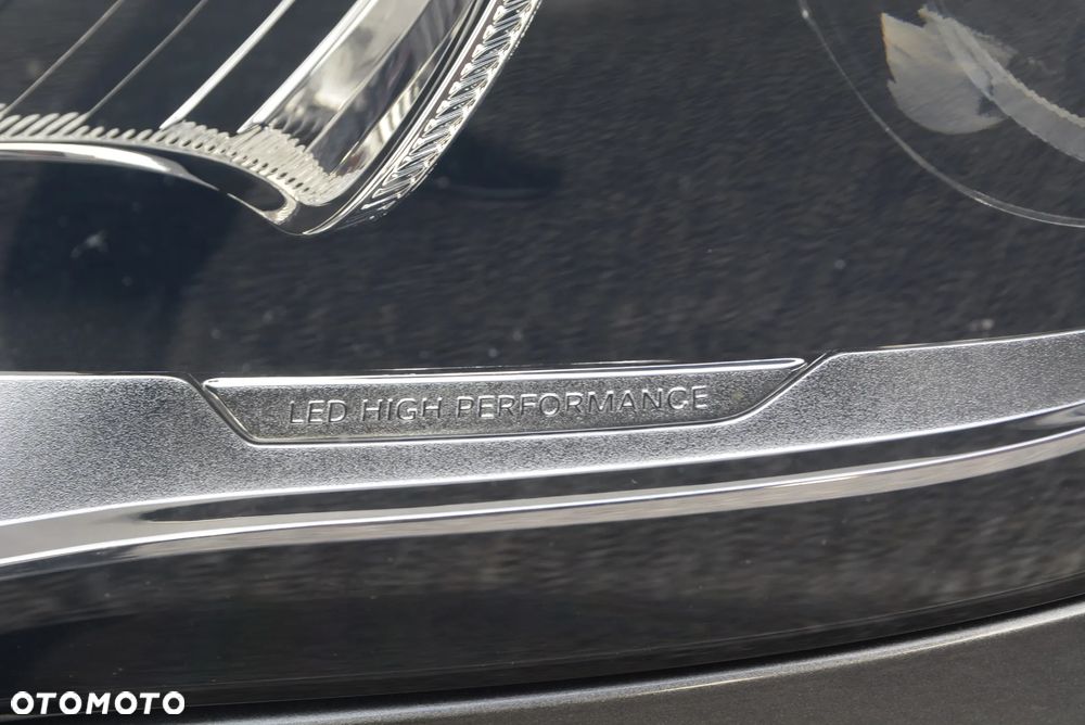 Mercedes-Benz GLA 200 7G-DCT AMG Line - 12