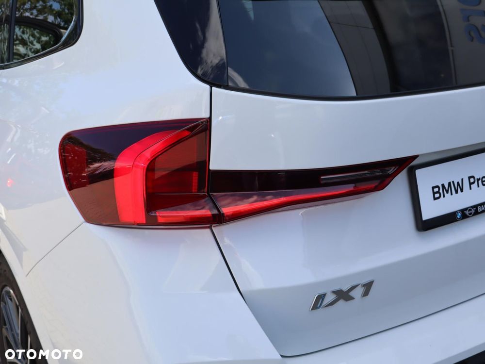 BMW iX1 - 23