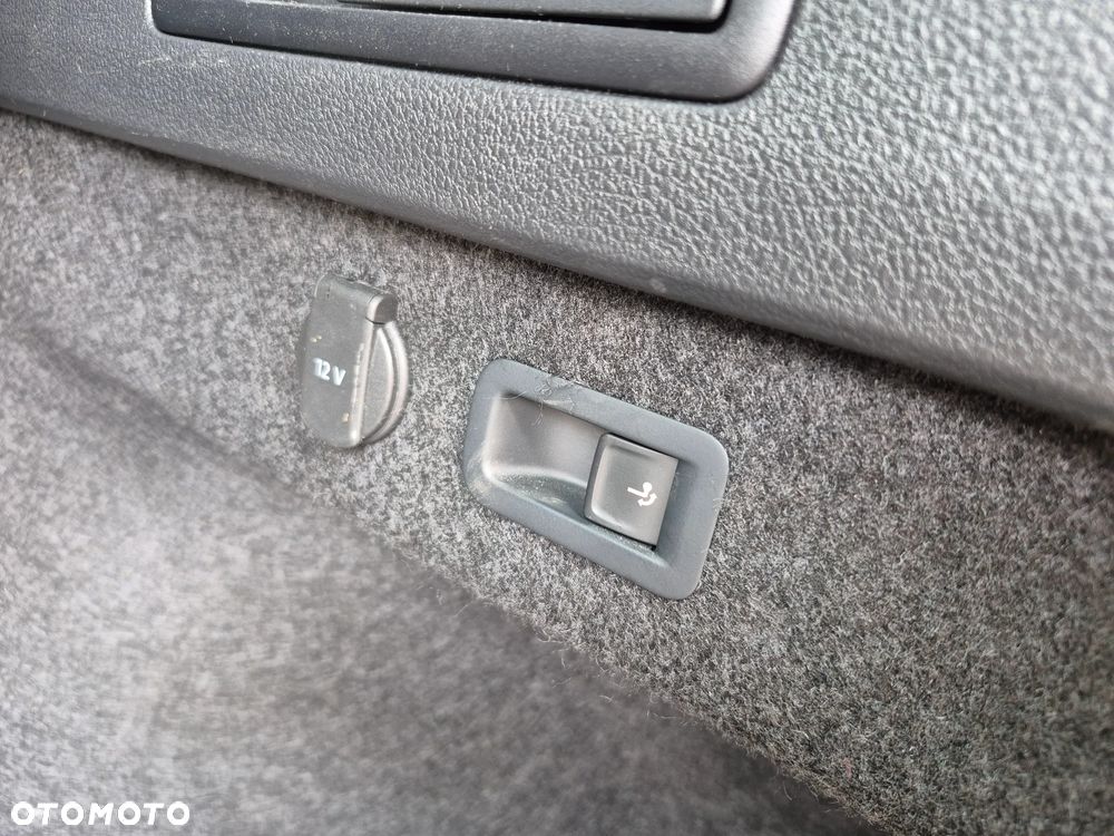 Volkswagen Passat 1.5 TSI EVO Elegance DSG - 25