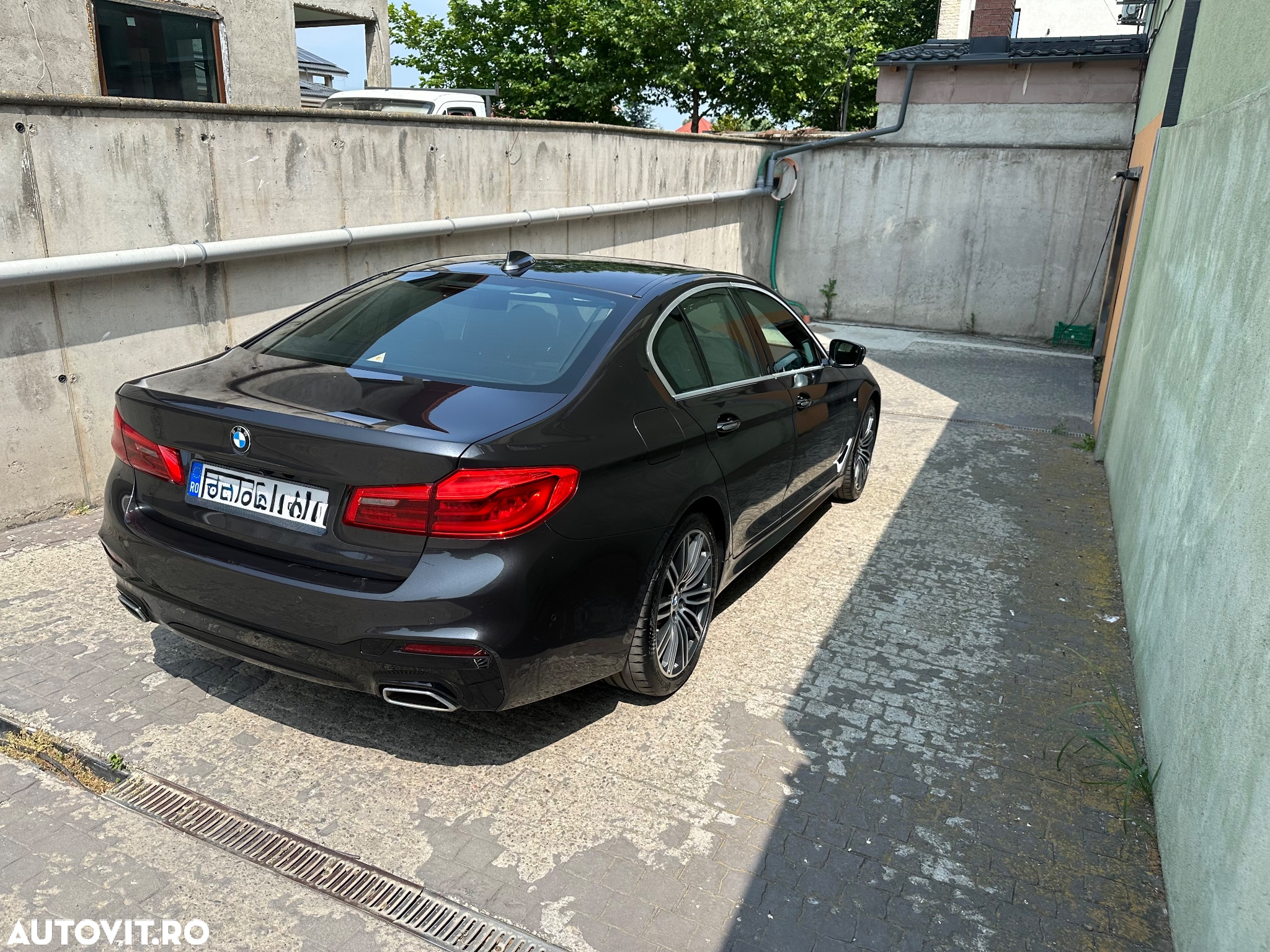 BMW Seria 5 520d AT - 24