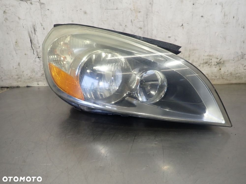 LAMPA PRAWA PRZEDNIA VOLVO S60 II - 1