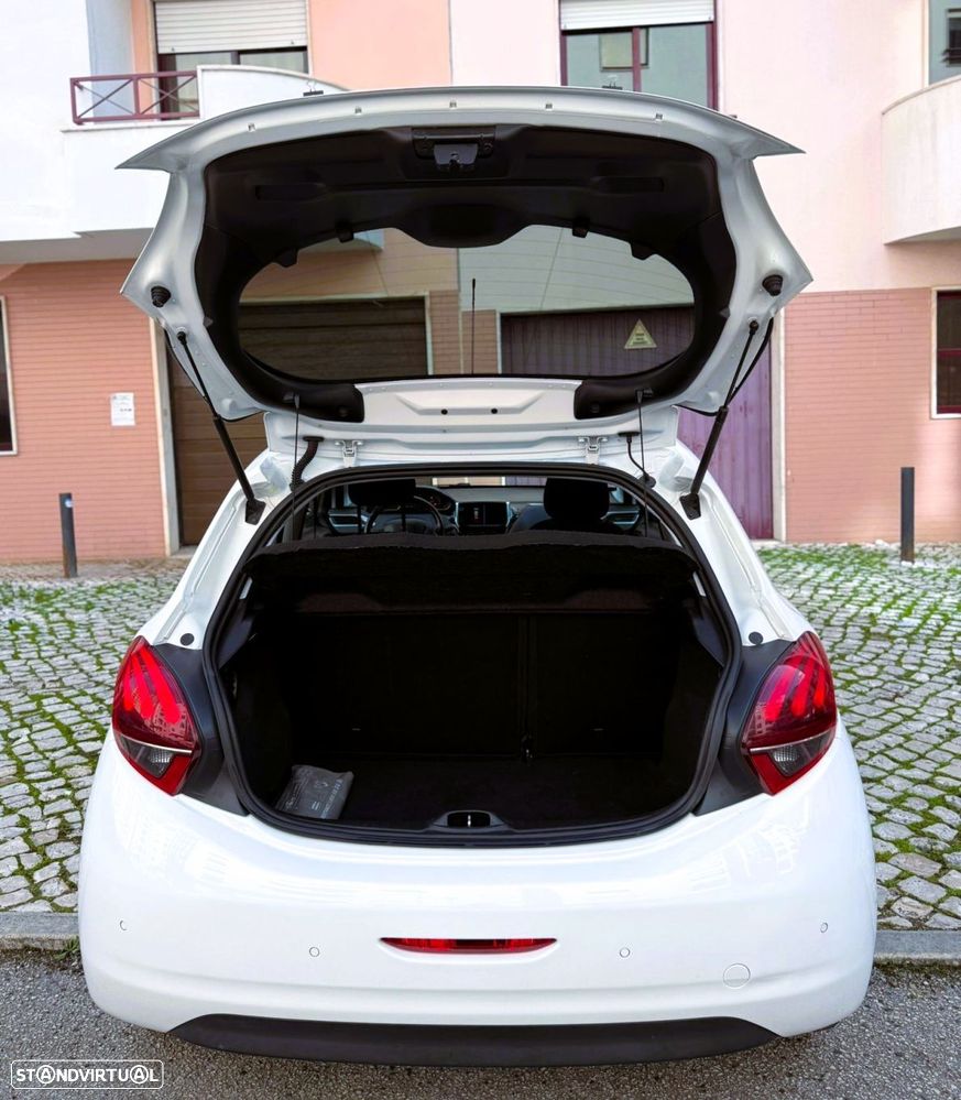 Peugeot 208 1.6 BlueHDi Style - 21