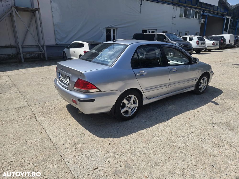 Mitsubishi Lancer 1.6 Invite - 4