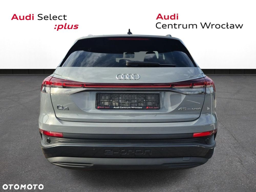 Audi Q4 e-tron - 5