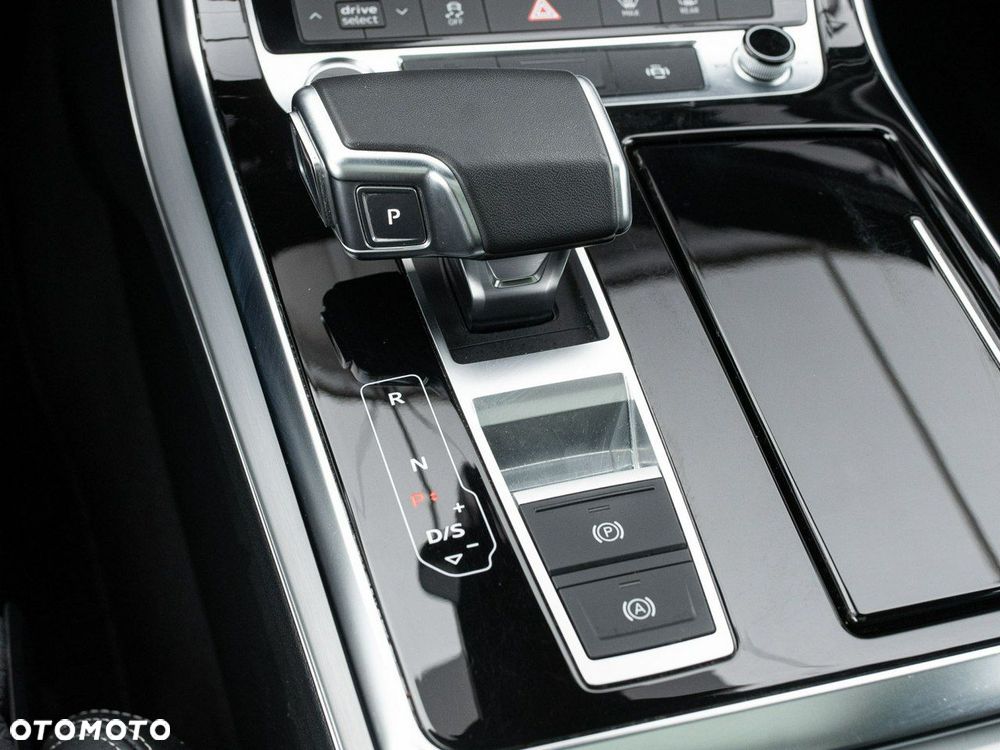Audi Q8 - 17