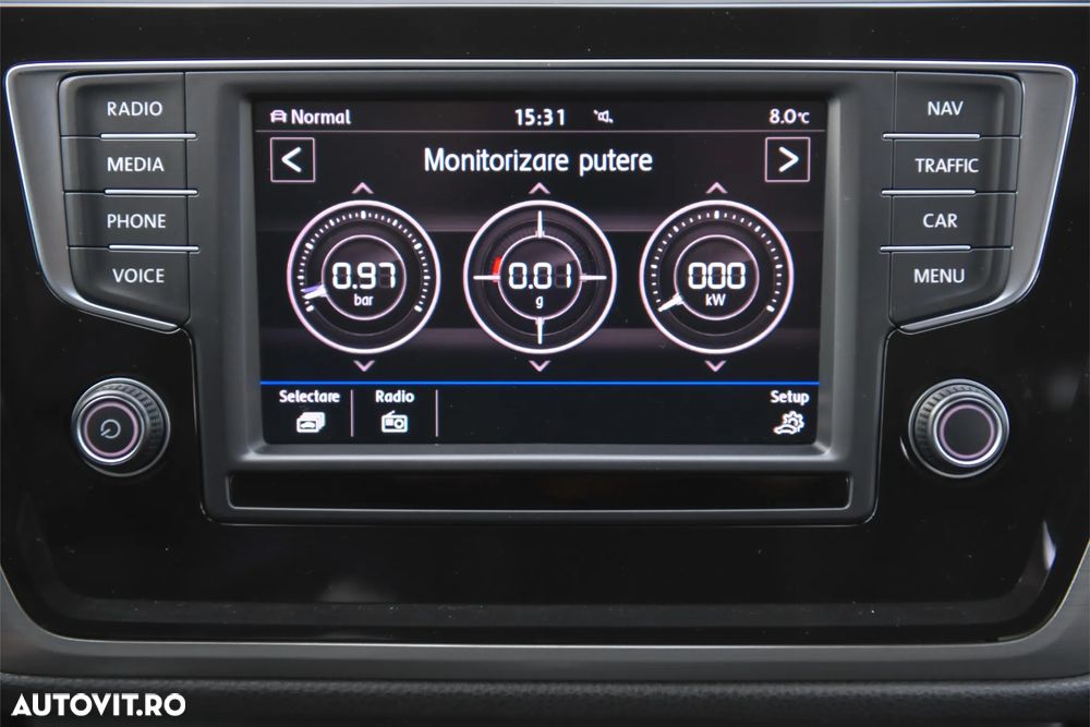 Volkswagen Touran - 28