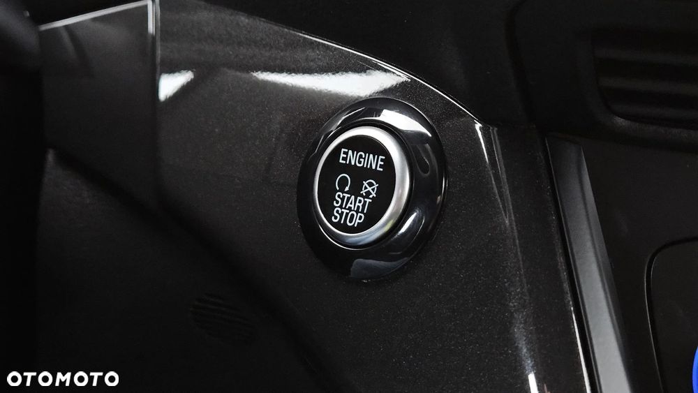 Ford Kuga 2.0 TDCi 4x2 ST-Line - 33