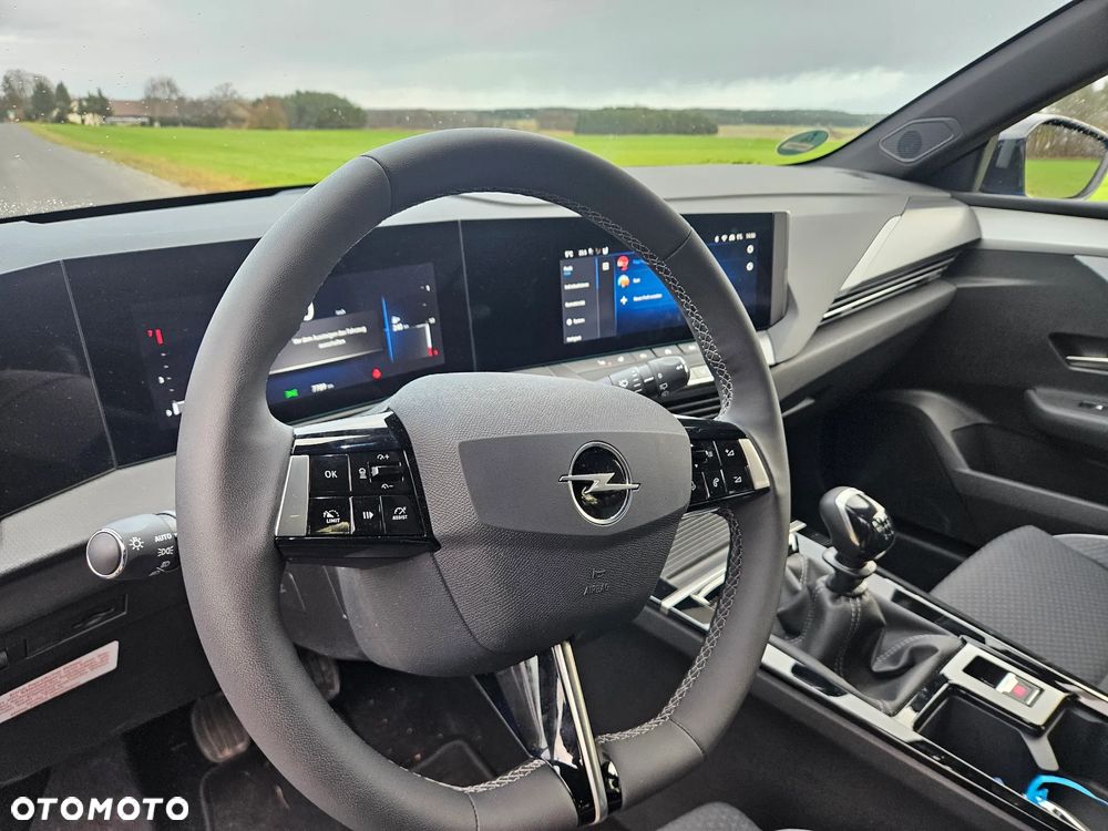 Opel Astra 1.2 Turbo Business Elegance - 15