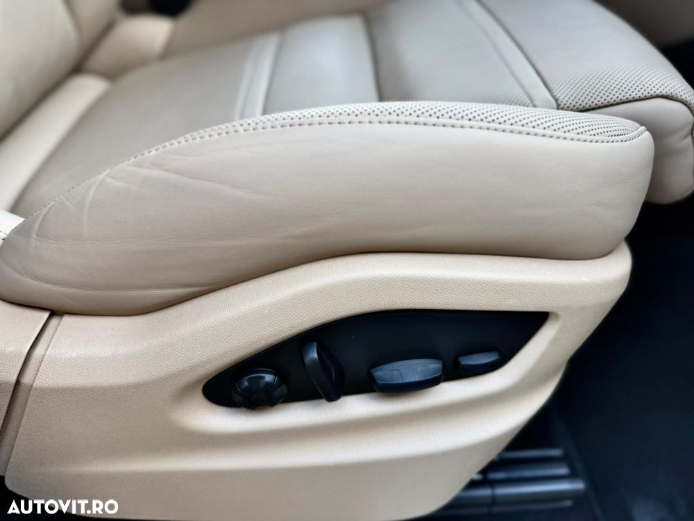 Porsche Cayenne Tiptronic S Platinum Edition - 25