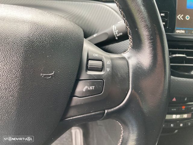 Peugeot 208 PureTech 110 Stop & Start Tech Edition - 11