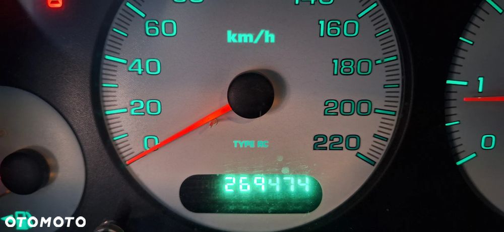 Chrysler Voyager 2.4 SE - 27