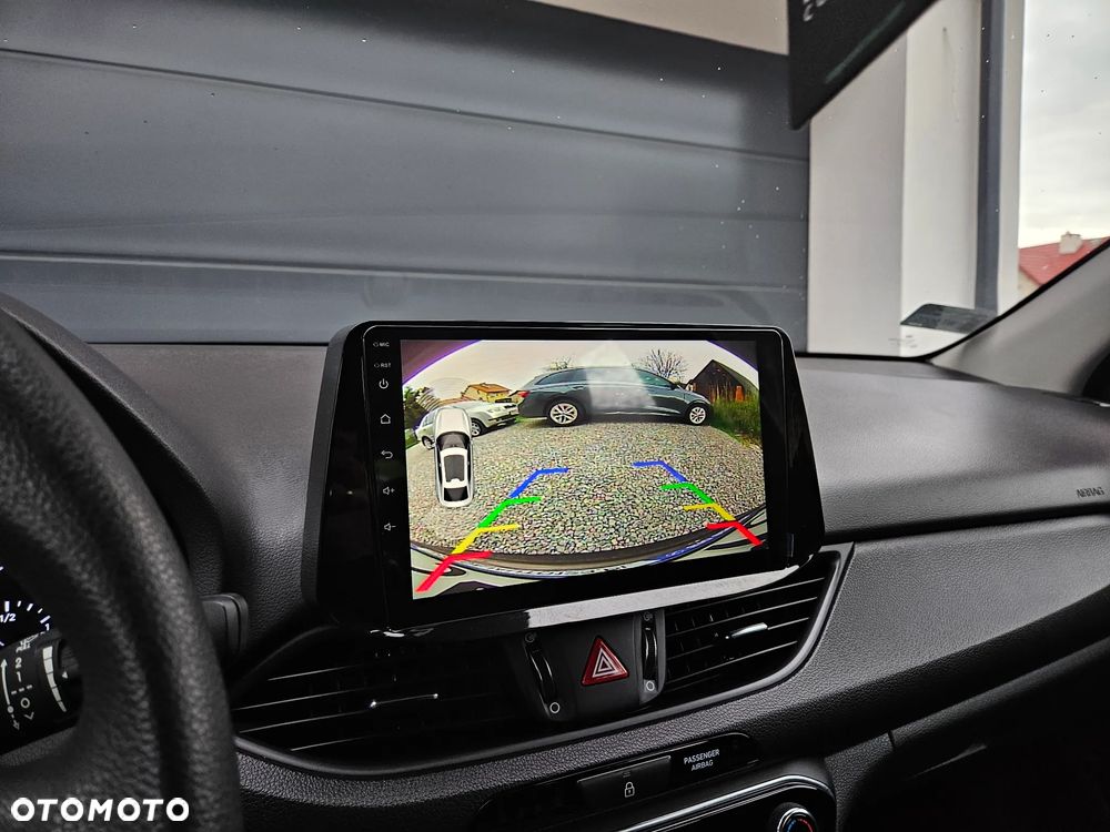 Hyundai i30 1.5 DPI Classic + - 15