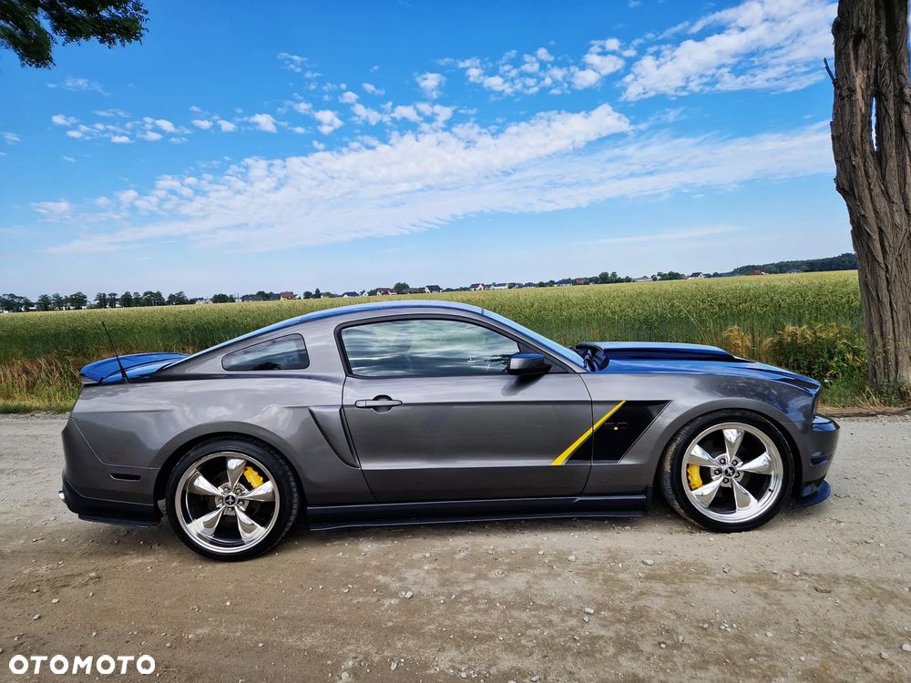 Ford Mustang 5.0 V8 GT Premium - 4