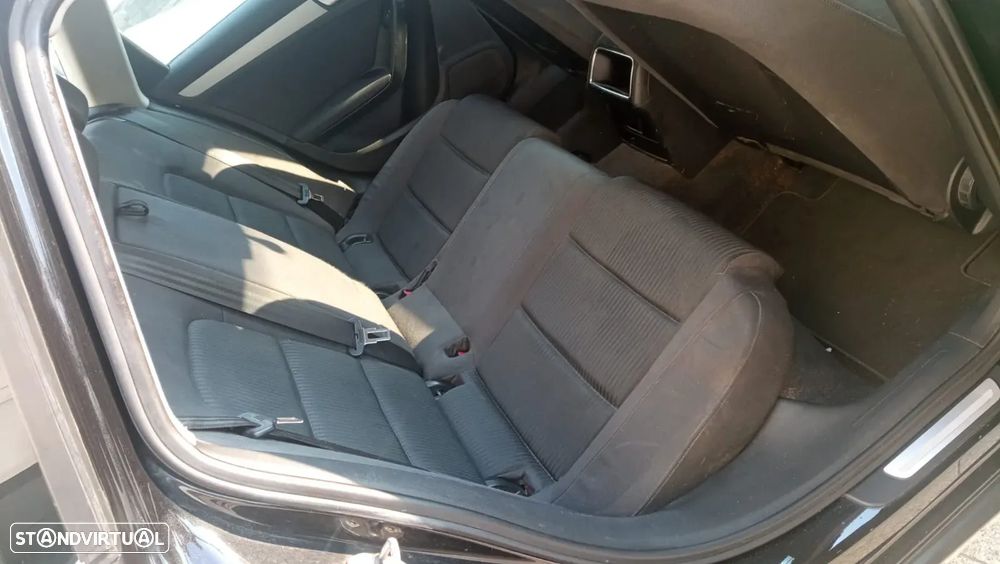 Audi A4 Avant 2.0 TDI - 11