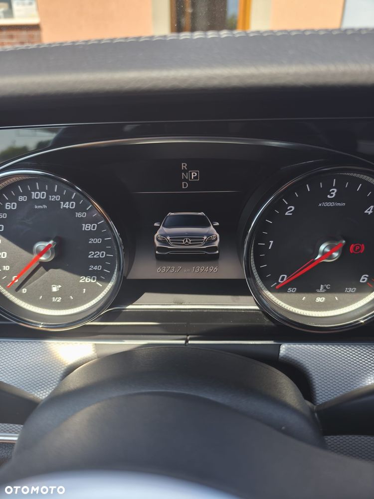 Mercedes-Benz Klasa E 220 d 9G-TRONIC Avantgarde - 14