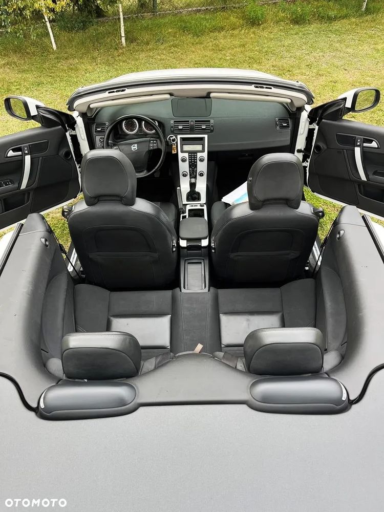 Volvo C70 D3 Momentum - 9