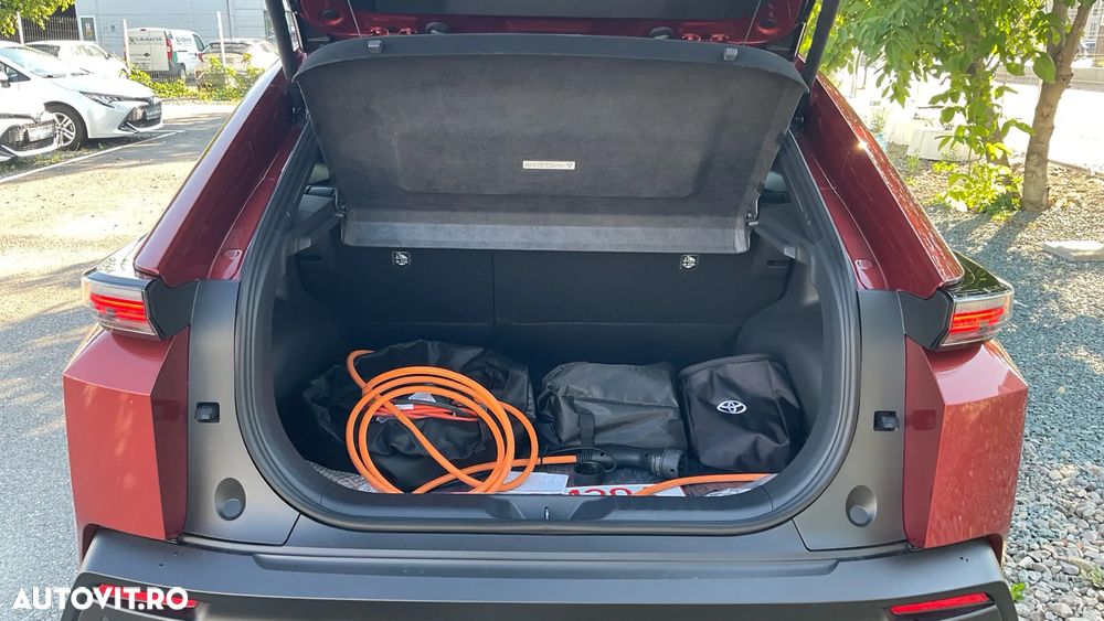 Toyota C-HR 72 kWh Dynamic Long Range - 11