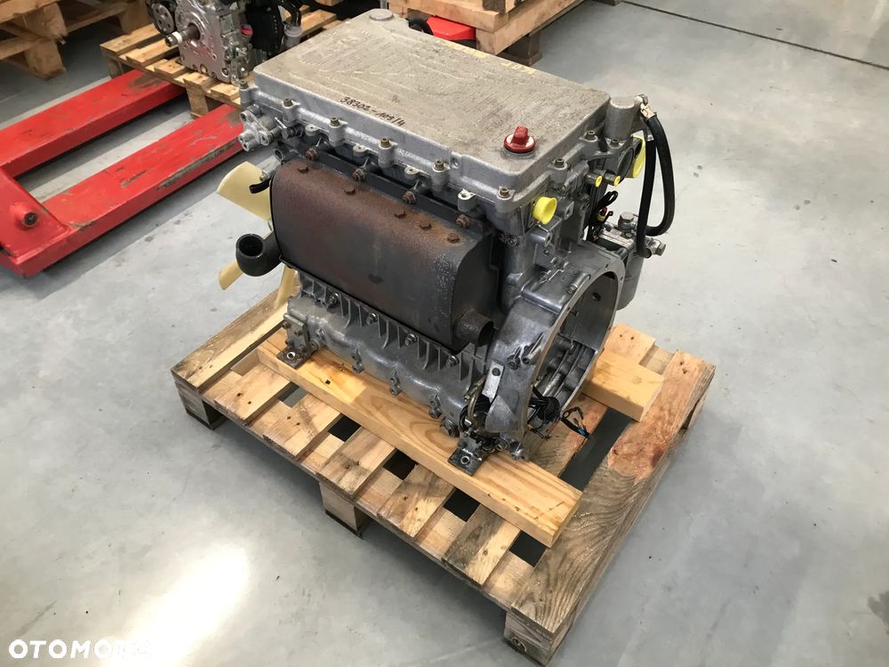 SILNIK HATZ 4W35 19,9 kW 8942netto - 5