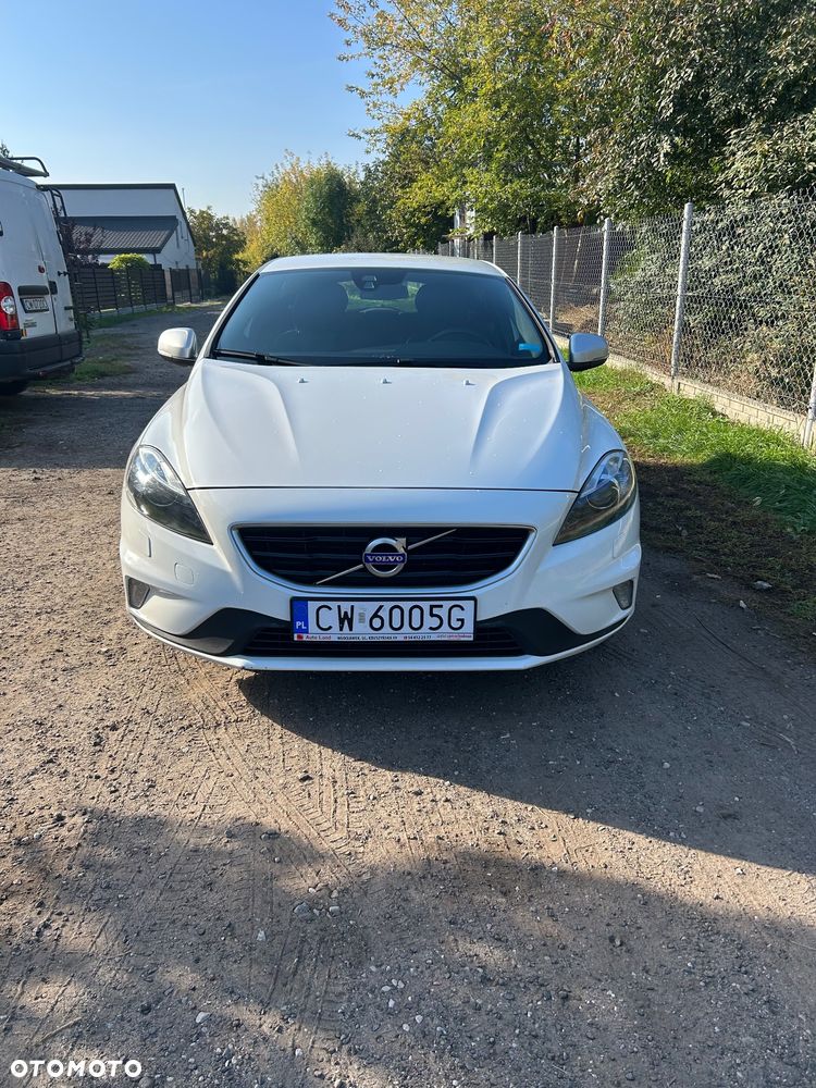 Volvo V40 2015 photo 2