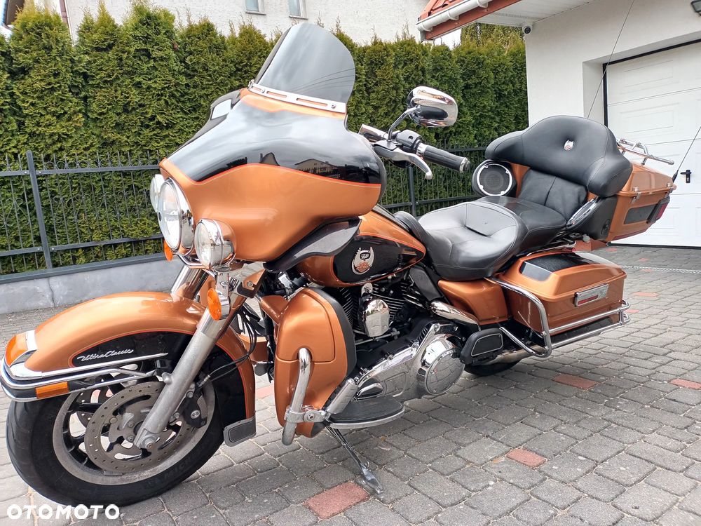 Harley-Davidson FLHTCU Ultra - 12