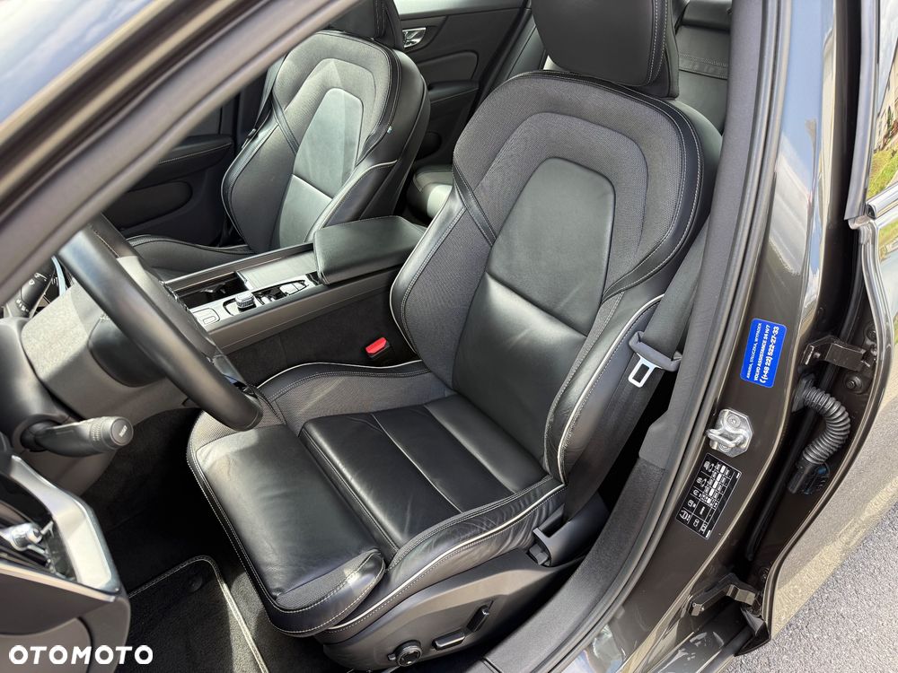 Volvo S60 B4 B R-Design - 17