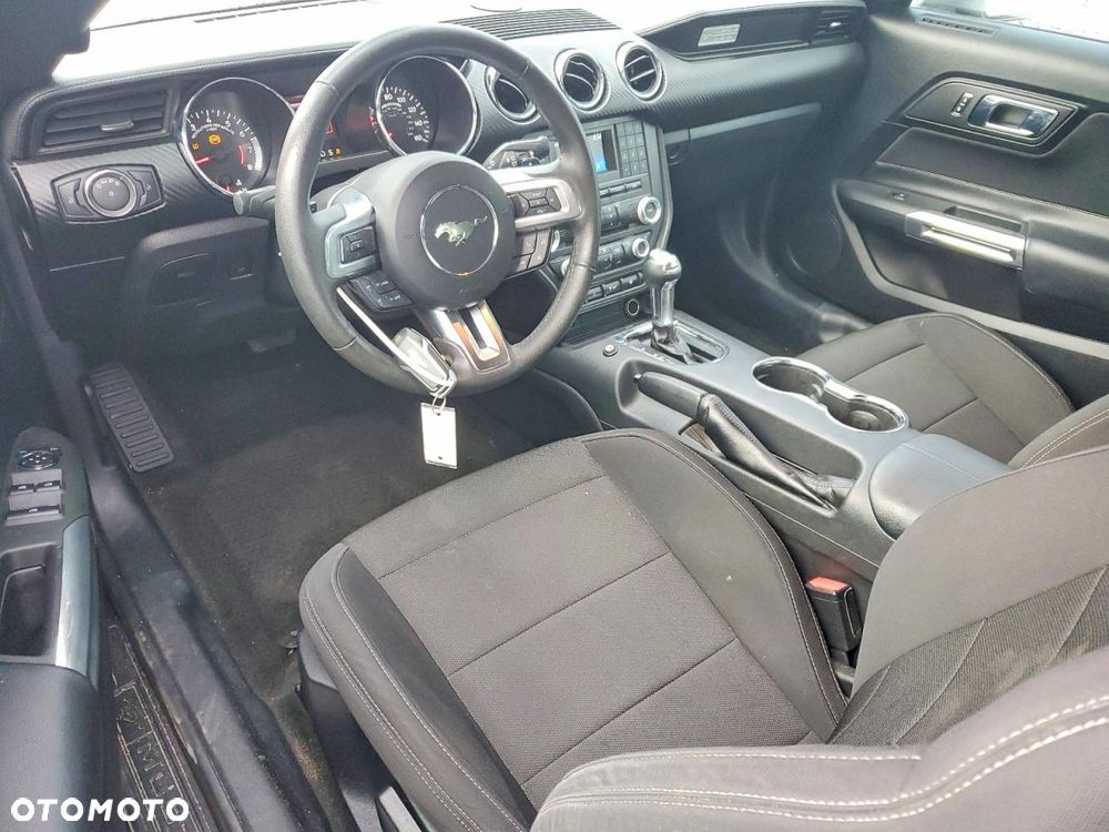 Ford Mustang 3.7 V6 - 8