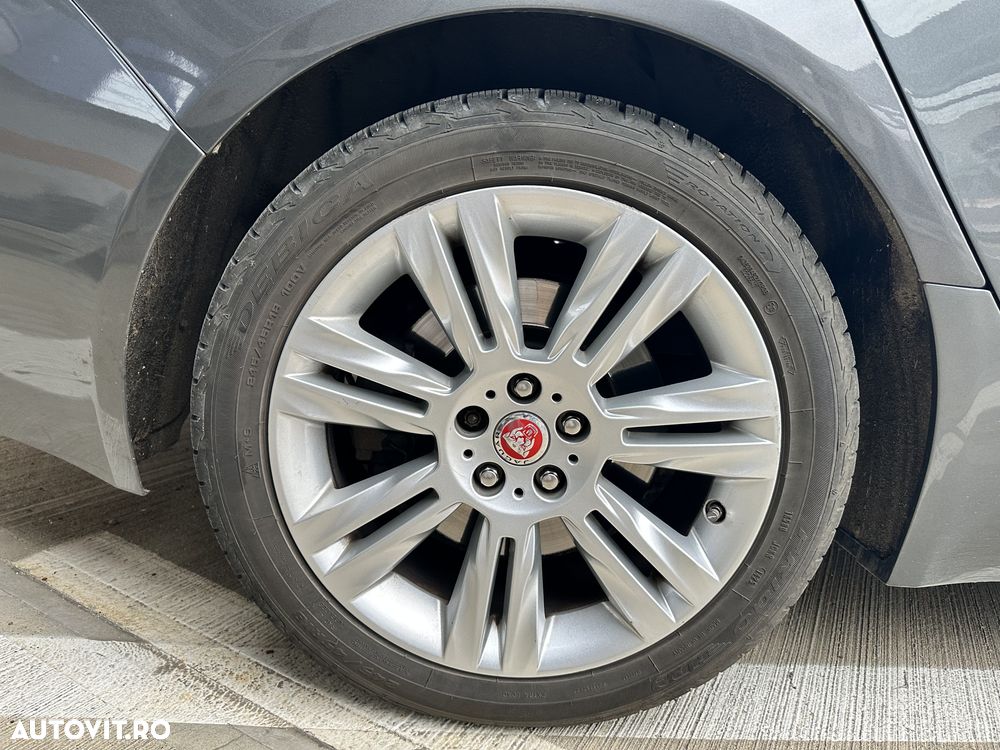Jaguar XF 2.0 Turbo - 21