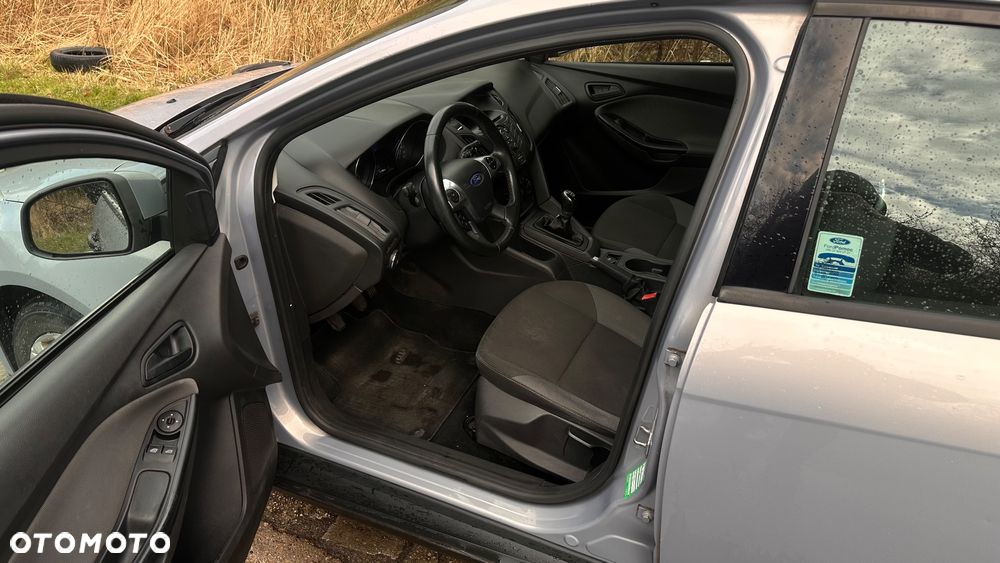 Ford Focus 1.6 Ambiente - 16