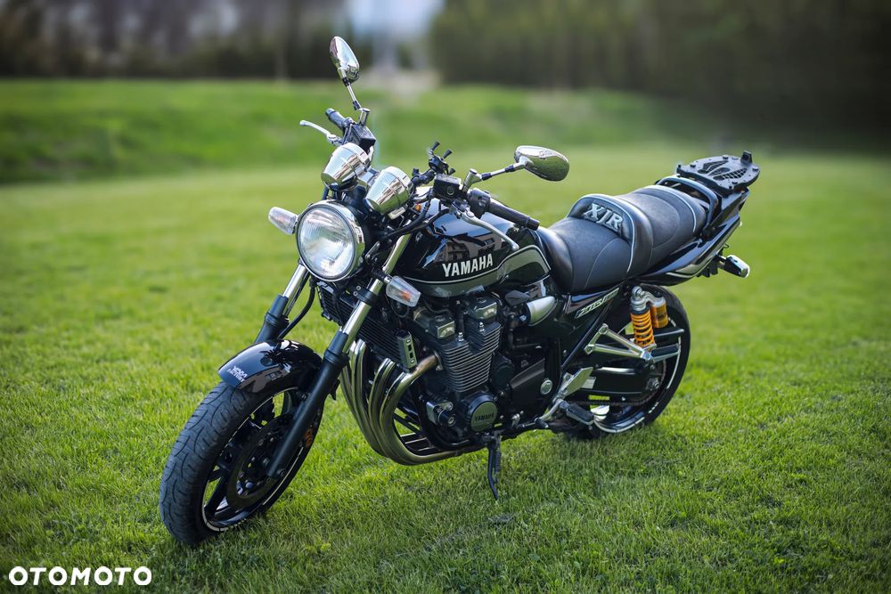 Yamaha XJR - 6