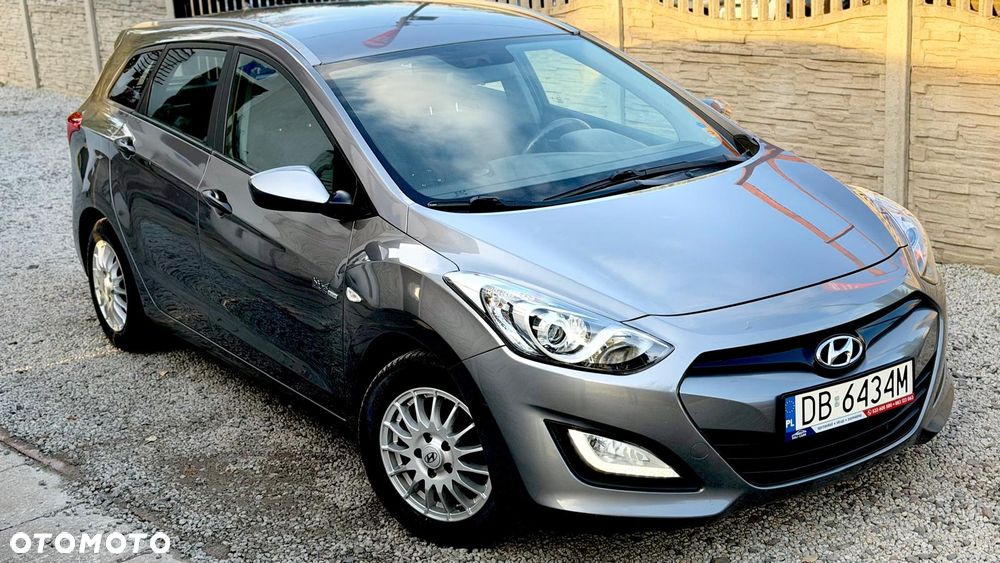 Hyundai i30 blue 1.6 CRDi Style - 5