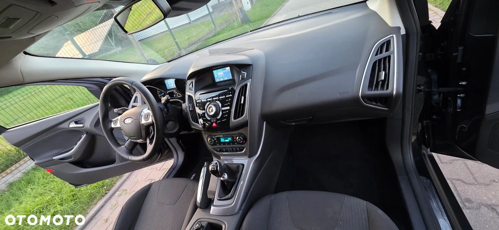 Ford Focus 1.6 EcoBoost Titanium - 17