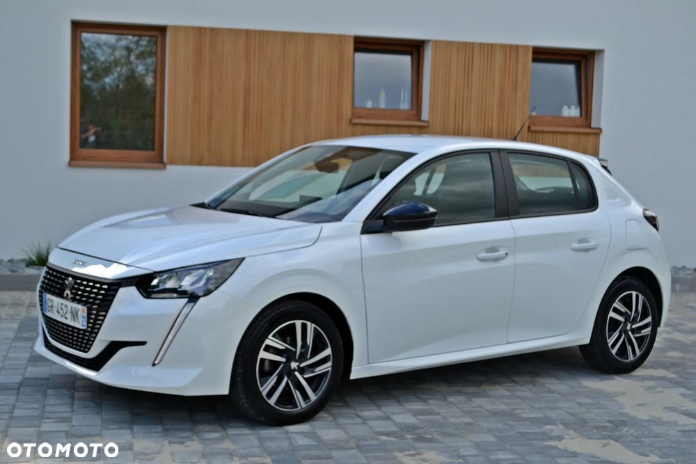 Peugeot 208 - 1