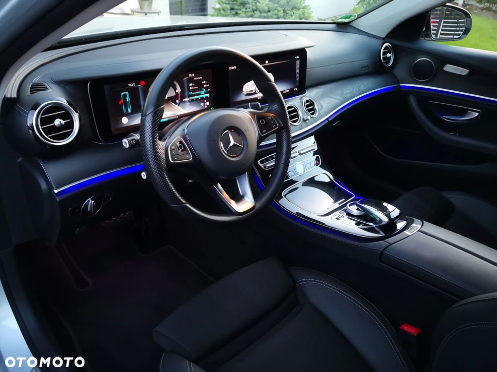 Mercedes-Benz Klasa E 220 d 9G-TRONIC Avantgarde - 24
