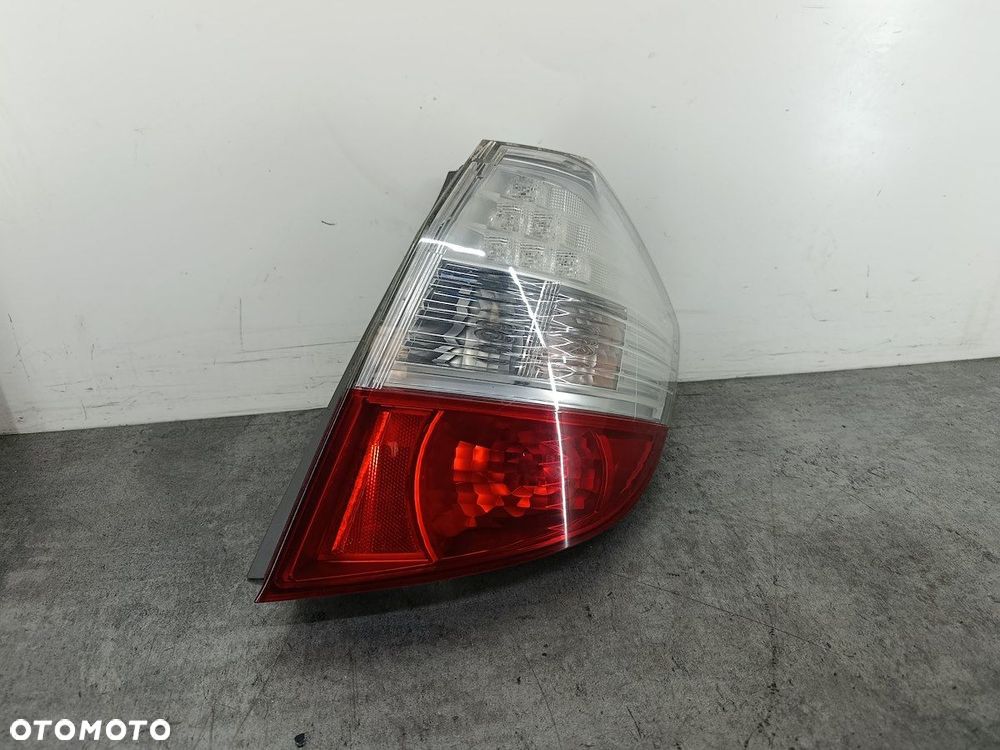 LAMPA TYLNA PRAWA HONDA JAZZ III P7612R STANLEY   HATCHBACK 5D - 1